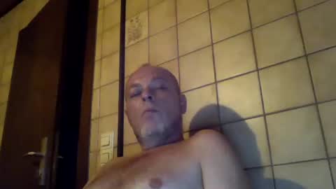 Snapshot of bababums chatting on October 20, 2025, 11:27 pm bababums online show from October 20, 2025, 11:27 pm