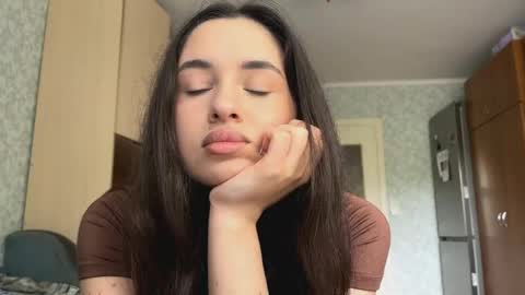 Caroline online show from May 19, 2026, 9:59 am