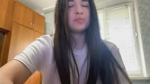 Caroline online show from May 25, 2026, 9:59 am