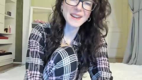 babby_jewel online show from December 24, 2024, 11:06 am