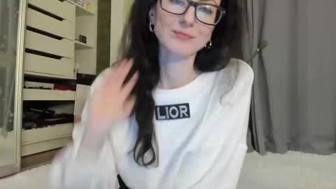 babby_jewel online show from October 15, 2025, 10:15 am