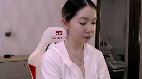 Snapshot of babby_rabbit_ chatting on November 10, 2025, 5:56 pm Cute Raby online show from November 10, 2025, 5:56 pm