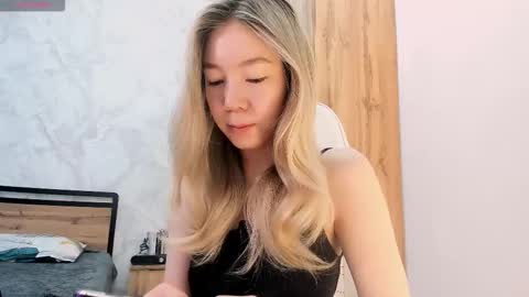 Snapshot of babby_rabbit_ chatting on March 9, 2026, 11:03 am Cute Raby online show from March 9, 2026, 11:03 am