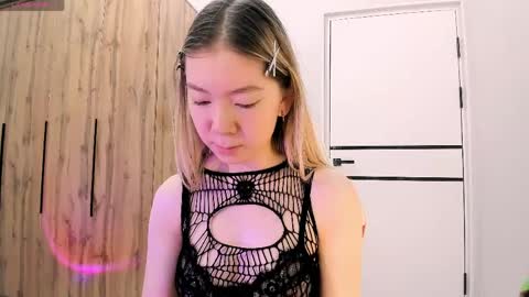 Snapshot of babby_rabbit_ chatting on April 2, 2026, 12:03 pm Cute Raby online show from April 2, 2026, 12:03 pm