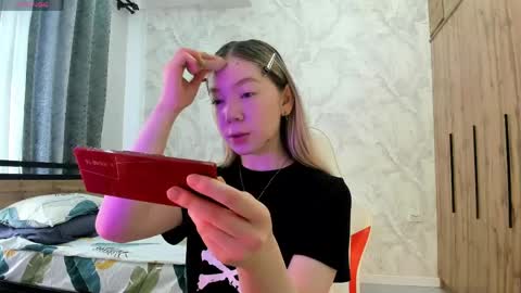 Snapshot of babby_rabbit_ chatting on April 18, 2026, 8:40 am Cute Raby online show from April 18, 2026, 8:40 am