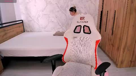 Snapshot of babby_rabbit_ chatting on June 22, 2026, 8:11 am Cute Raby online show from June 22, 2026, 8:11 am