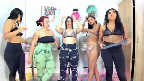 hotgirls online show from February 12, 2025, 11:18 am