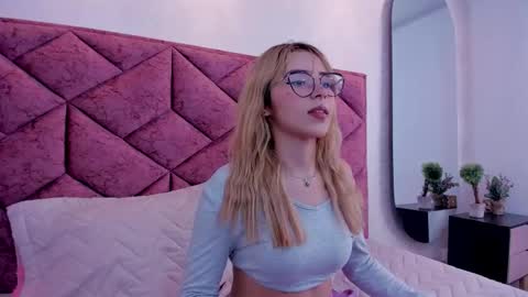 Snapshot of baby__flame chatting on February 12, 2026, 7:20 pm Maddie online show from February 12, 2026, 7:20 pm