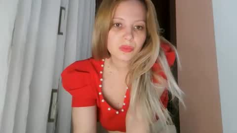 Snapshot of baby_blondee chatting on March 22, 2026, 5:27 pm Baby Blonde online show from March 22, 2026, 5:27 pm