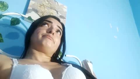 Snapshot of baby_dancer_21 chatting on December 17, 2024, 8:01 am baby_dancer_21 online show from December 17, 2024, 8:01 am