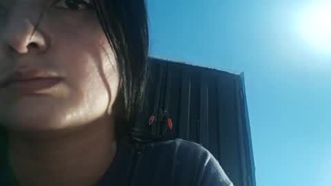 Snapshot of baby_dancer_21 chatting on December 19, 2024, 5:51 am baby_dancer_21 online show from December 19, 2024, 5:51 am