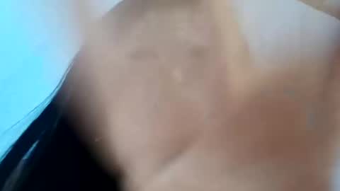 Snapshot of baby_dancer_21 chatting on December 20, 2024, 7:33 am baby_dancer_21 online show from December 20, 2024, 7:33 am