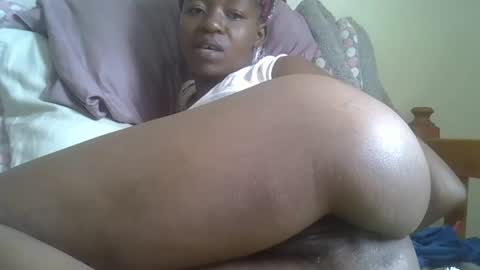 Snapshot of baby_facii chatting on December 22, 2024, 11:11 am baby_facii online show from December 22, 2024, 11:11 am