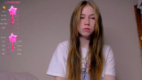 Snapshot of baby_girl_0001 chatting on February 27, 2025, 11:48 pm Kira online show from February 27, 2025, 11:48 pm