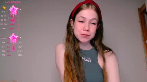 Snapshot of baby_girl_0001 chatting on March 10, 2025, 11:49 pm Kira online show from March 10, 2025, 11:49 pm