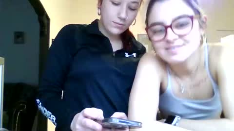 Snapshot of baby_girls2224 chatting on February 27, 2026, 5:02 pm baby_girls2224 online show from February 27, 2026, 5:02 pm