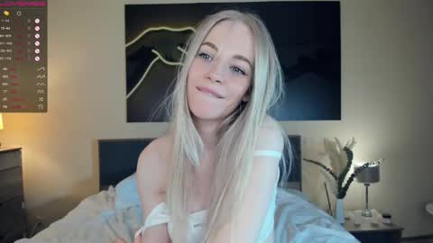 Snapshot of baby_is_ready chatting on March 8, 2025, 12:20 pm Emily online show from March 8, 2025, 12:20 pm