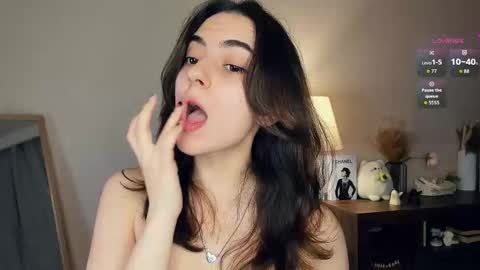 Emily online show from November 6, 2025, 7:20 am