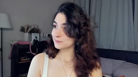 Emily online show from November 16, 2025, 7:03 am