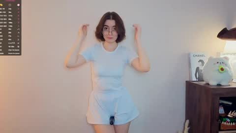 Snapshot of baby_is_ready chatting on April 5, 2026, 7:27 am Emily online show from April 5, 2026, 7:27 am