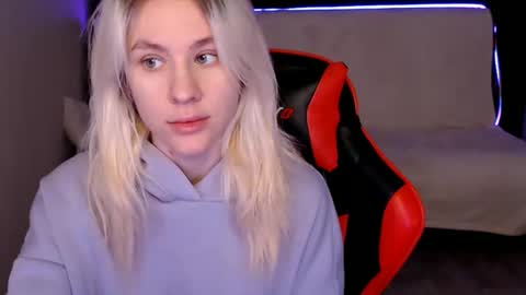 Snapshot of baby_kitte chatting on December 9, 2024, 3:29 am baby_kitte online show from December 9, 2024, 3:29 am