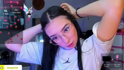 lily online show from November 18, 2025, 7:07 pm