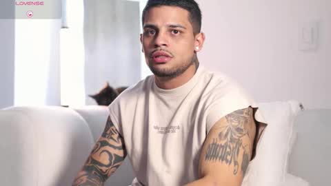 Snapshot of baby_rausch chatting on November 12, 2025, 8:04 am baby_rausch online show from November 12, 2025, 8:04 am