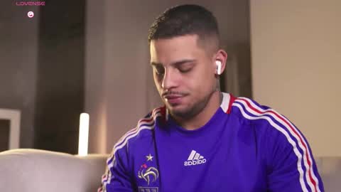 Snapshot of baby_rausch chatting on December 14, 2025, 8:09 am baby_rausch online show from December 14, 2025, 8:09 am