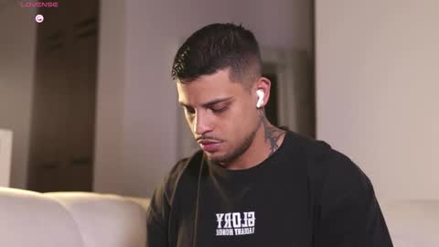 Snapshot of baby_rausch chatting on December 22, 2025, 7:05 am baby_rausch online show from December 22, 2025, 7:05 am