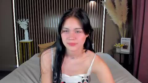 baby_sunsh1ne_ online show from July 8, 2026, 7:35 am