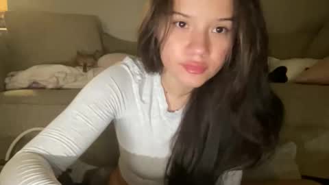 babyaves online show from November 21, 2025, 4:11 am