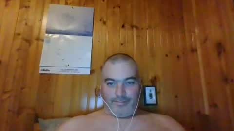 Snapshot of babybaby83 chatting on January 7, 2025, 11:45 pm Darren online show from January 7, 2025, 11:45 pm