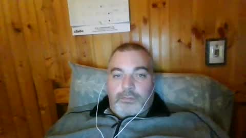 Snapshot of babybaby83 chatting on February 2, 2025, 11:32 pm Darren online show from February 2, 2025, 11:32 pm