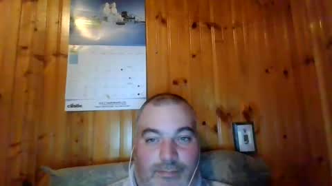 Snapshot of babybaby83 chatting on March 12, 2025, 10:07 pm Darren online show from March 12, 2025, 10:07 pm