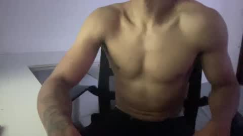 Snapshot of babydaddiii808 chatting on December 3, 2024, 11:22 am DADDY online show from December 3, 2024, 11:22 am