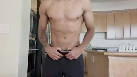 Snapshot of babydaddiii808 chatting on October 18, 2025, 12:57 am DADDY online show from October 18, 2025, 12:57 am