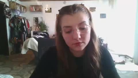 babydemon6 online show from October 28, 2025, 1:47 pm