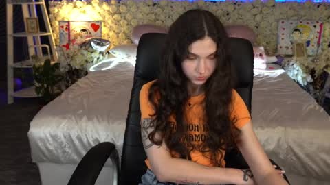 Sasha online show from April 6, 2026, 7:04 pm