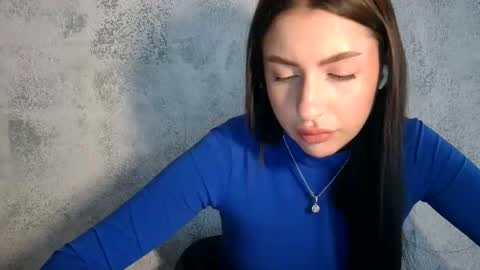 Snapshot of babyfoxie18 chatting on September 25, 2025, 8:18 am Roxie online show from September 25, 2025, 8:18 am