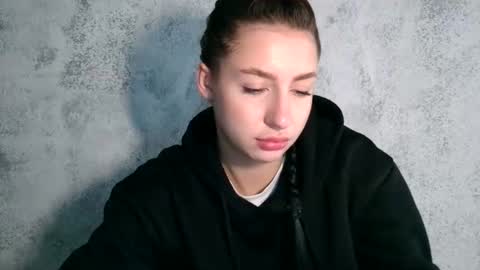Snapshot of babyfoxie18 chatting on October 4, 2025, 8:45 am Roxie online show from October 4, 2025, 8:45 am