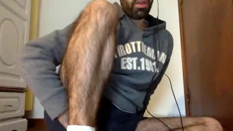 Snapshot of babyhardy chatting on February 1, 2025, 9:43 am Tom A. online show from February 1, 2025, 9:43 am