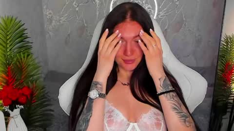 Sophia online show from May 19, 2026, 1:22 am