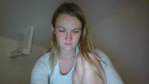 babykay03 online show from September 23, 2025, 2:36 am