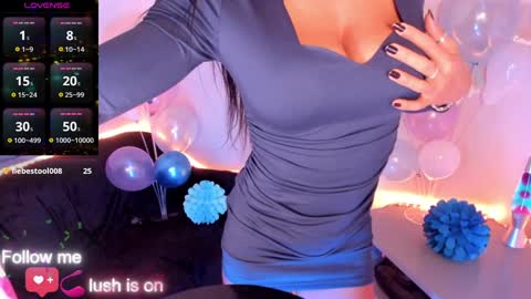 HannaAnnah online show from November 24, 2025, 5:23 pm