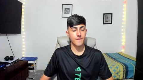 babymaik online show from October 17, 2025, 5:32 am