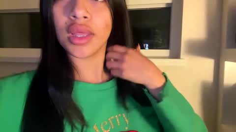 babyynaughty online show from September 26, 2025, 7:01 am