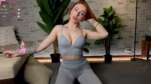 BabyyyLuna online show from October 29, 2025, 2:58 am