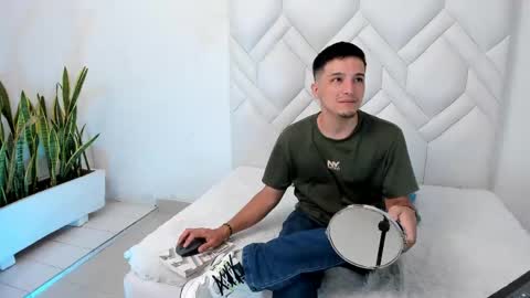 bad_boy_21_ online show from May 30, 2026, 9:34 pm