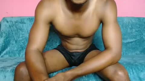badaddo910342 online show from April 14, 2026, 12:44 pm