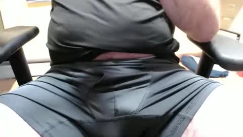 badbirdie85 online show from April 7, 2026, 2:12 am